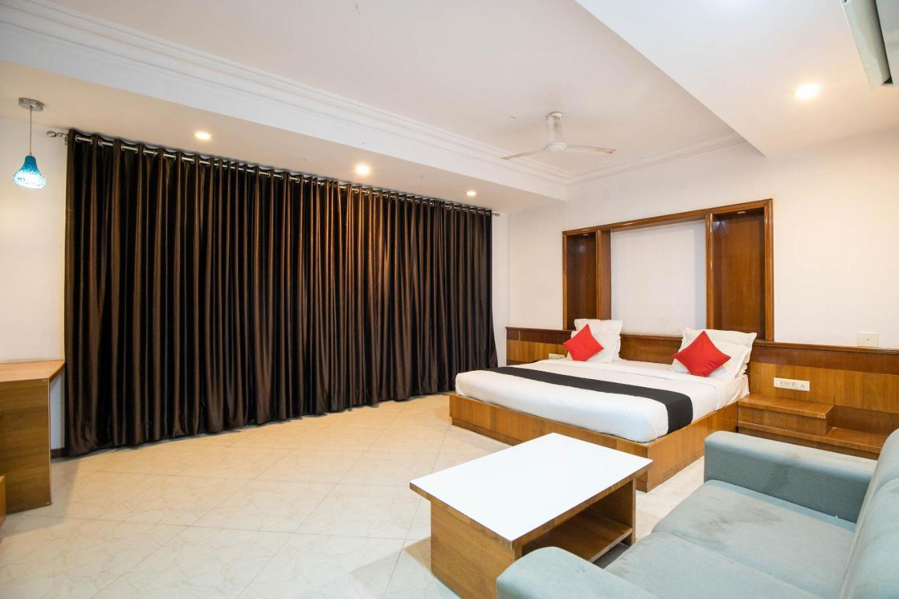 Collection O 49275 Hotel Suman City Gandhinagar Eksteriør billede